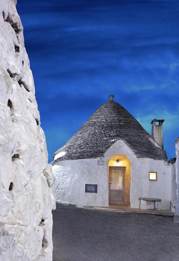 Trullo Familiare (2 Adulti + 2 Bambini)